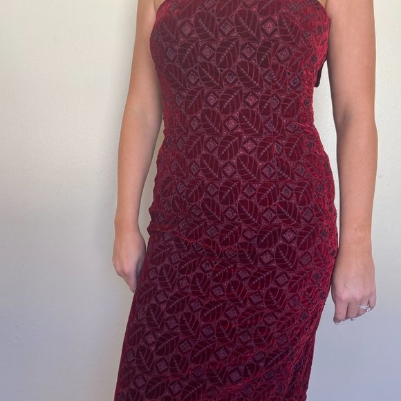 Kay Unger | Red Velvety Strapless Dress | 6 - Picture 6 of 11
